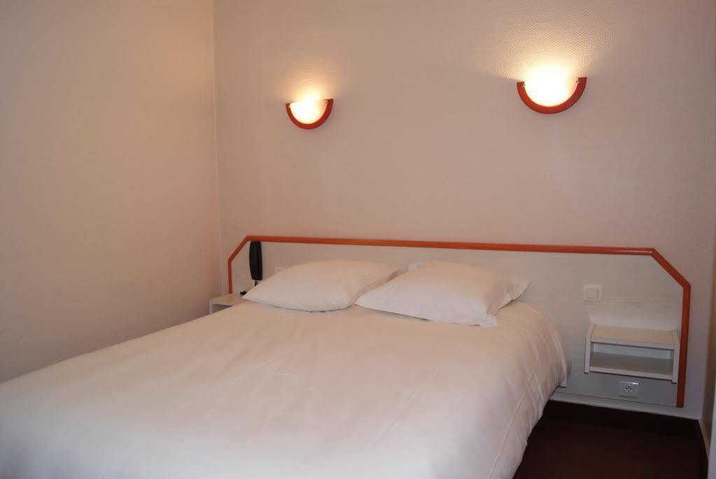 Hotel Suzane Angers Exterior photo